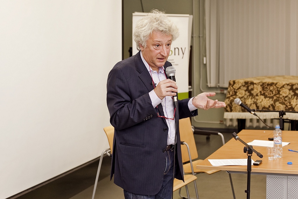 Dialogue 2: Lecture by Victor Misiano: 8 arguments in favour of the Biennial, and 8½ against.